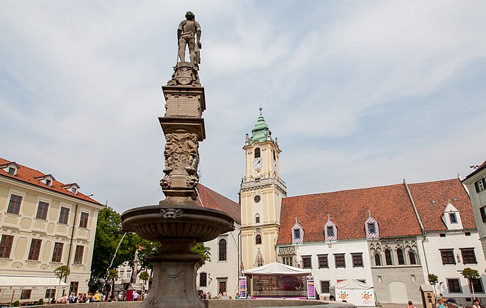 Altstadt (Staré Mesto): Hauptplatz (Hlavné námestie) - Maximiliansbrunnen Bratislava