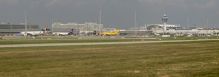 München Flughafen Franz Josef Strauß Flughafen-Tower Frachtterminal Munich Airport Center