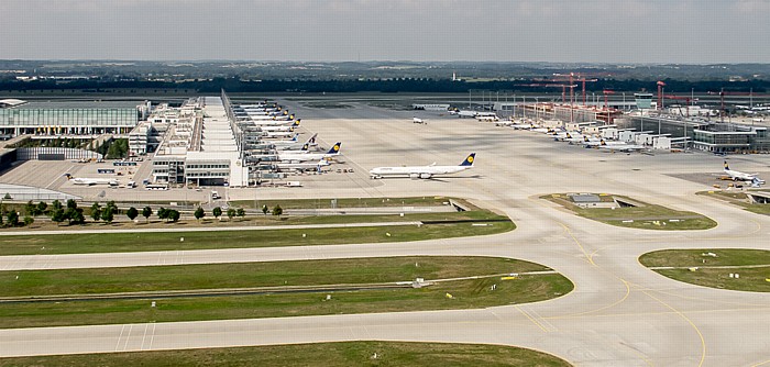 München Flughafen Franz Josef Strauß: Terminal 2 Luftbild aerial photo