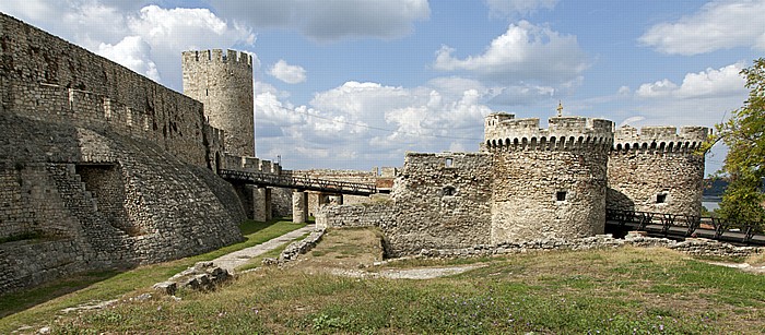 Festung von Belgrad: Kalemegdan, Tor des Despoten (Osttor der Oberstadt) und Zindan-Tor (Zindan Kapija)