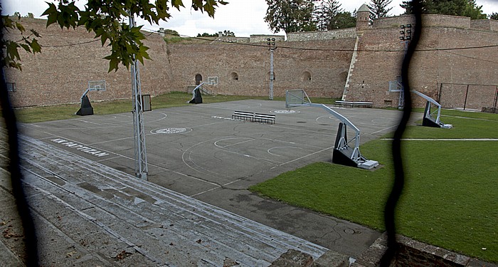 Festung von Belgrad: Kalemegdan - Basketballplätze Belgrad
