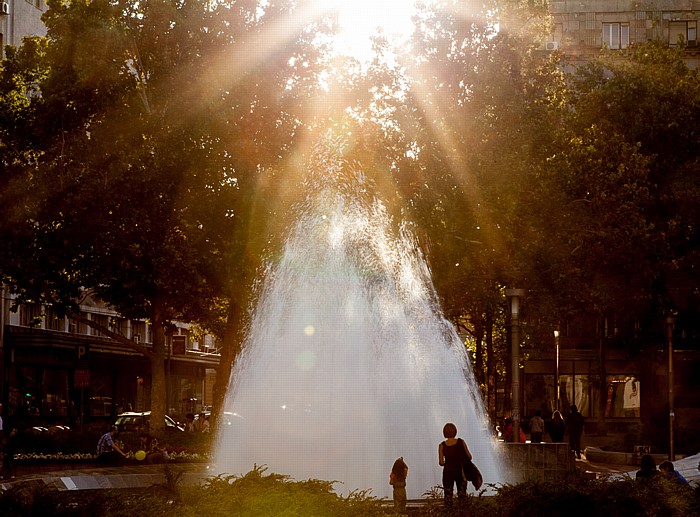 Nikola-Pasica-Platz (Trg Nikole Pasica): Brunnen Belgrad