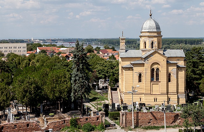 Blick vom Kula Sibinjanin Janka (Gardos Turm): Zemun mit der Kirche Hl. Großmärtyrer Dimitri (Hariseva kapela) Belgrad