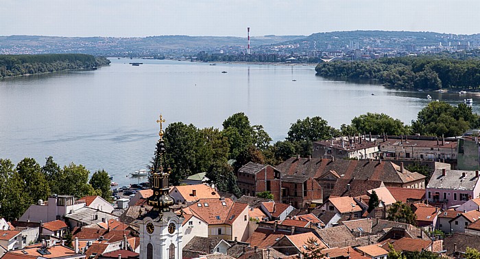 Belgrad Blick vom Kula Sibinjanin Janka (Gardos Turm): Zemun, Donau Große Kriegsinsel St.-Nicolas-Kirche