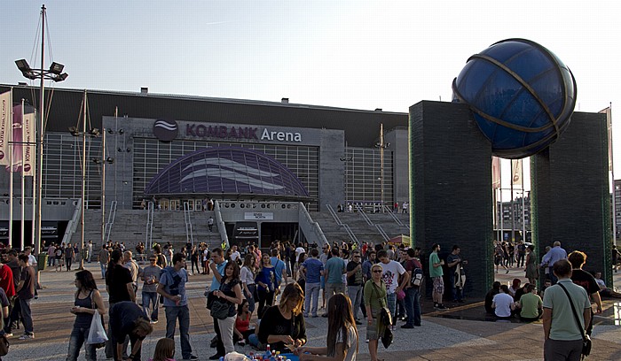Novi Beograd: Kombank Arena (Belgrade Arena)