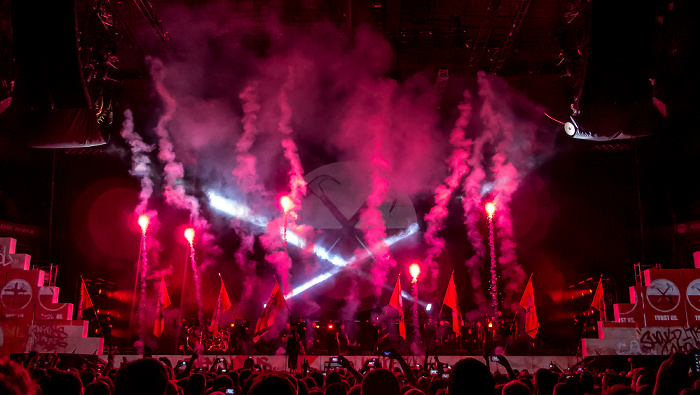Kombank Arena (Belgrade Arena): Roger Waters - The Wall Live - In The Flesh?