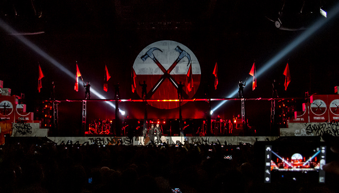 Kombank Arena (Belgrade Arena): Roger Waters - The Wall Live - In The Flesh?