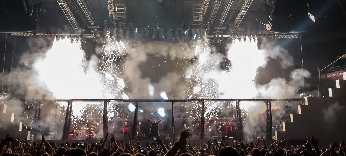 Kombank Arena (Belgrade Arena): Roger Waters - The Wall Live Belgrad In the Flesh?
