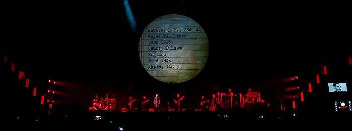 Kombank Arena (Belgrade Arena): Roger Waters - The Wall Live - The Thin Ice