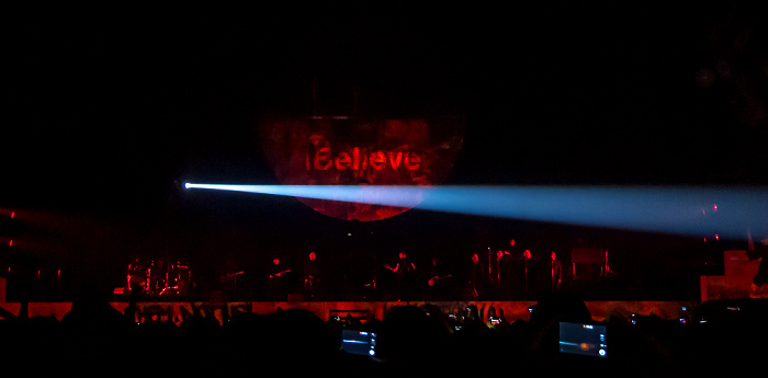 Kombank Arena (Belgrade Arena): Roger Waters - The Wall Live Belgrad The Happiest Days of our Lives