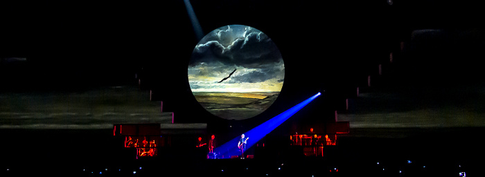 Kombank Arena (Belgrade Arena): Roger Waters - The Wall Live - Empty Spaces