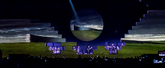 Kombank Arena (Belgrade Arena): Roger Waters - The Wall Live Belgrad Empty Spaces