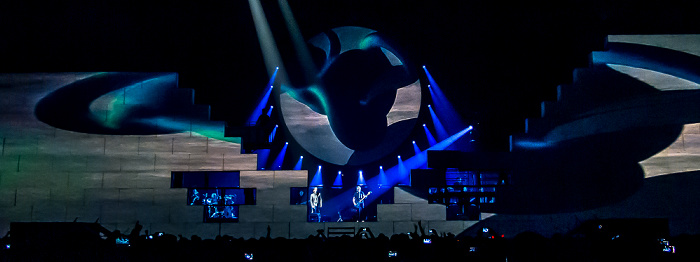 Kombank Arena (Belgrade Arena): Roger Waters - The Wall Live Belgrad What Shall We Do Now?