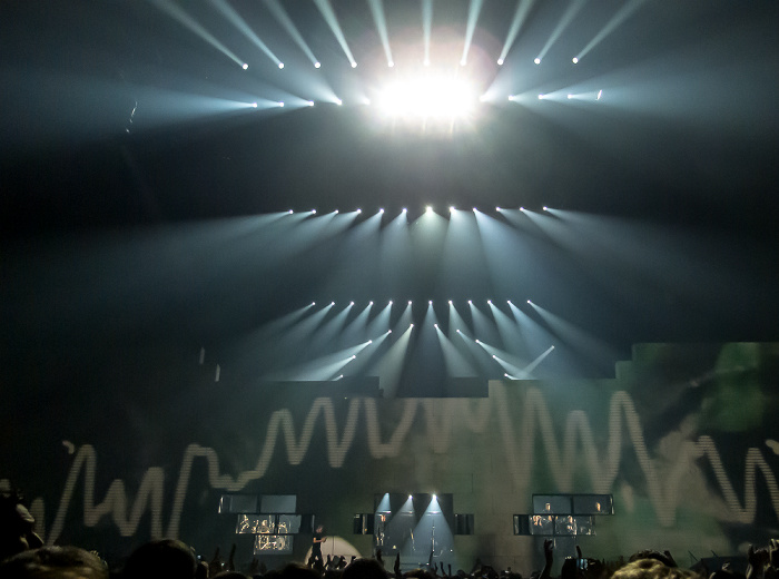 Kombank Arena (Belgrade Arena): Roger Waters - The Wall Live Belgrad One of My Turns