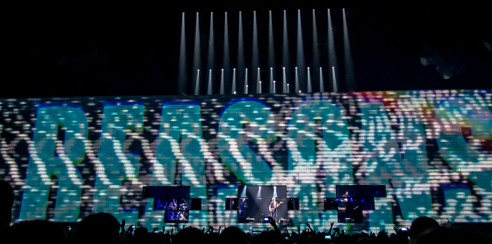 Kombank Arena (Belgrade Arena): Roger Waters - The Wall Live - Another Brick In The Wall Part 3