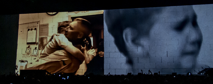 Kombank Arena (Belgrade Arena): Roger Waters - The Wall Live Belgrad Vera