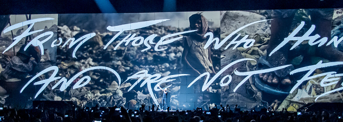 Kombank Arena (Belgrade Arena): Roger Waters - The Wall Live - Bring The Boys Back Home