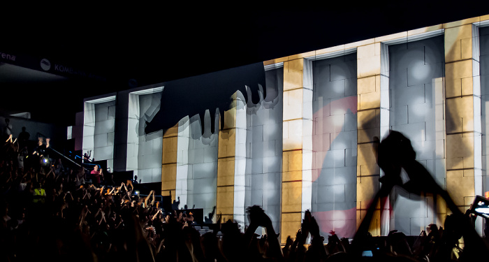 Kombank Arena (Belgrade Arena): Roger Waters - The Wall Live Belgrad In the Flesh