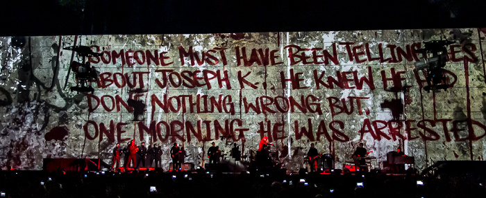 Kombank Arena (Belgrade Arena): Roger Waters - The Wall Live Belgrad Run Like Hell