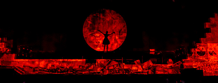 Kombank Arena (Belgrade Arena): Roger Waters - The Wall Live - Outside The Wall Belgrad