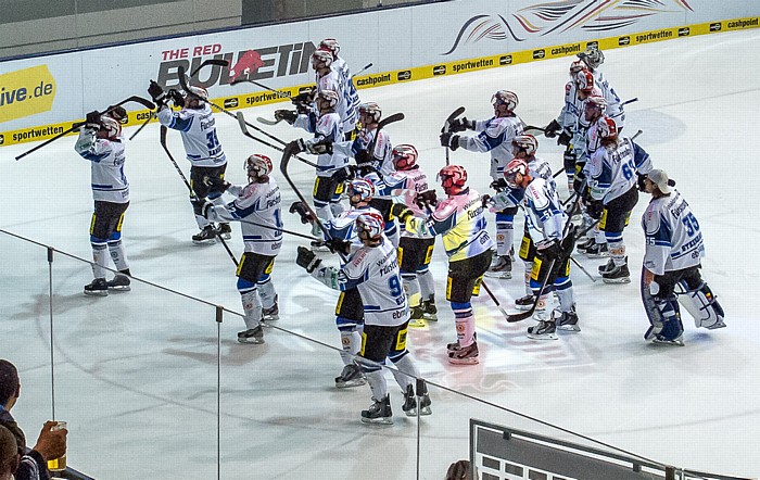 Olympia-Eissportzentrum: DEL-Spiel EHC Red Bulls München - Schwenninger Wild Wings