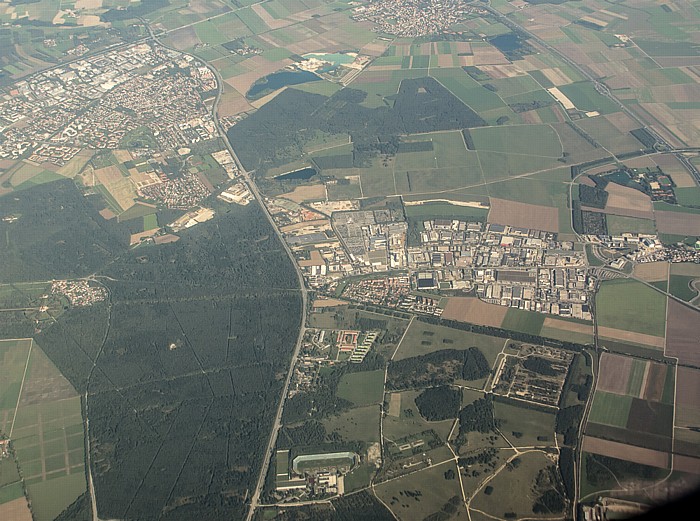 Bayern - Landkreis München (v.l.): Unterschleißheim, Bundesstraße B 13, Garching-Hochbrück Luftbild aerial photo