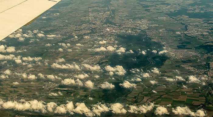 Bayern - Landkreis Augsburg (links) / Landkreis Aichach-Friedberg Luftbild aerial photo