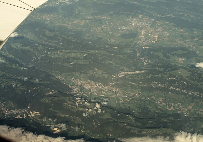 Kanton Bern (unten) / Kanton Jura Court Moutier Vallée de Tavannes Luftbild aerial photo