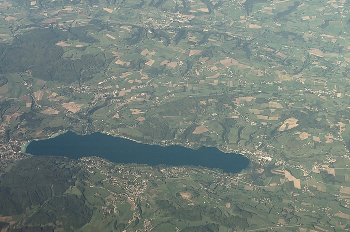 Auvergne-Rhône-Alpes - Département Isère: Lac de Paladru Bilieu Charavines Luftbild aerial photo