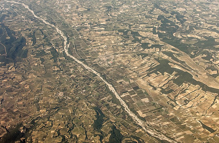 Auvergne-Rhône-Alpes - Département Drôme: Eygues Saint-Maurice-sur-Eygues Luftbild aerial photo
