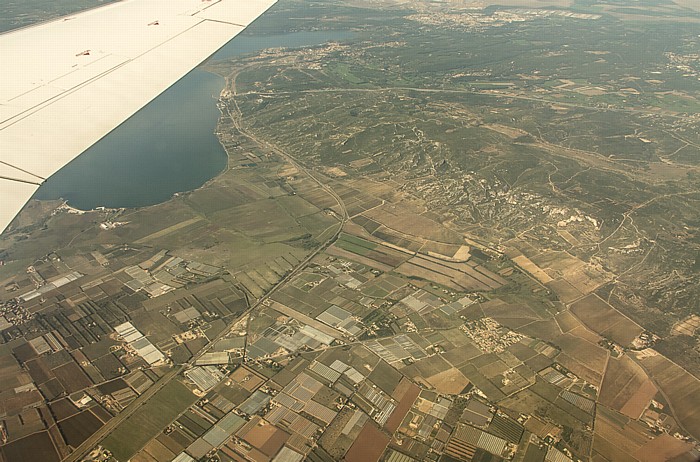 Provence-Alpes-Côte d’Azur - Département Bouches-du-Rhône Étang de Berre Miramas Luftbild aerial photo