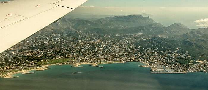 8e arrondissement de Marseille, Golfe du Lion (Mittelmeer) Hippodrome Marseille Borély Parc Borély Plages de Bonneveine Plages du Prado Port de Plaisance de la Pointe Rouge Luftbild aerial photo