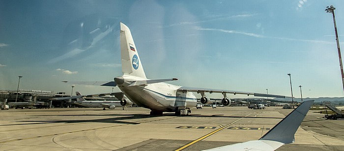 Aéroport Marseille Provence: Antonov An-124 Ruslan Marseille