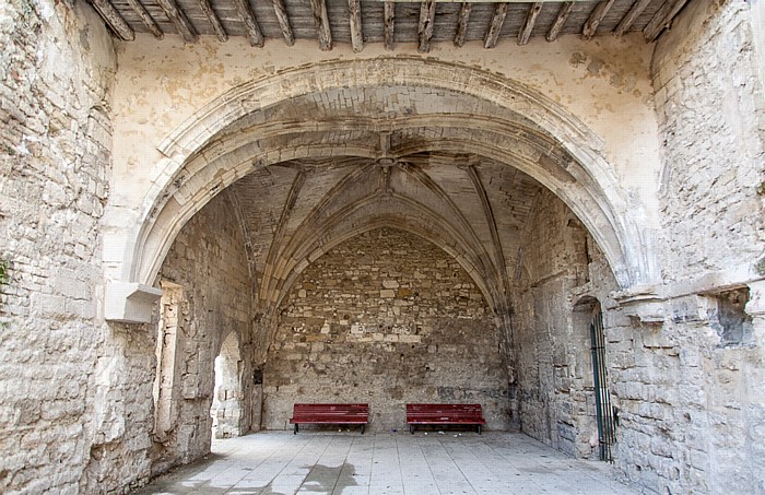 Intra-muros: Église Saint-Symphorien-les-Carmes Avignon