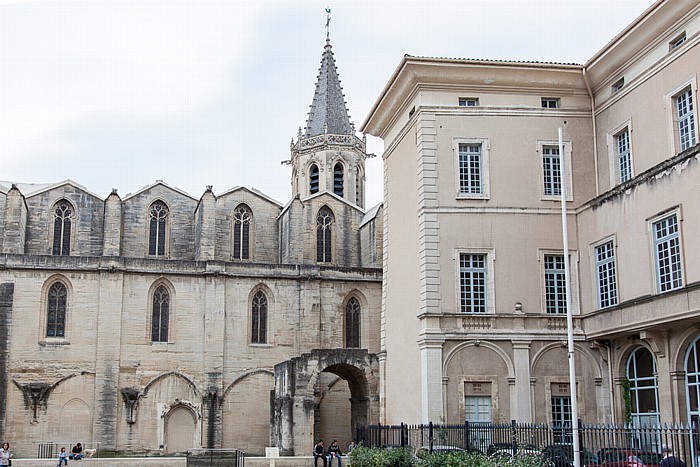 Cathédrale Saint-Siffrein de Carpentras Arc de Carpentras Palais de Justice
