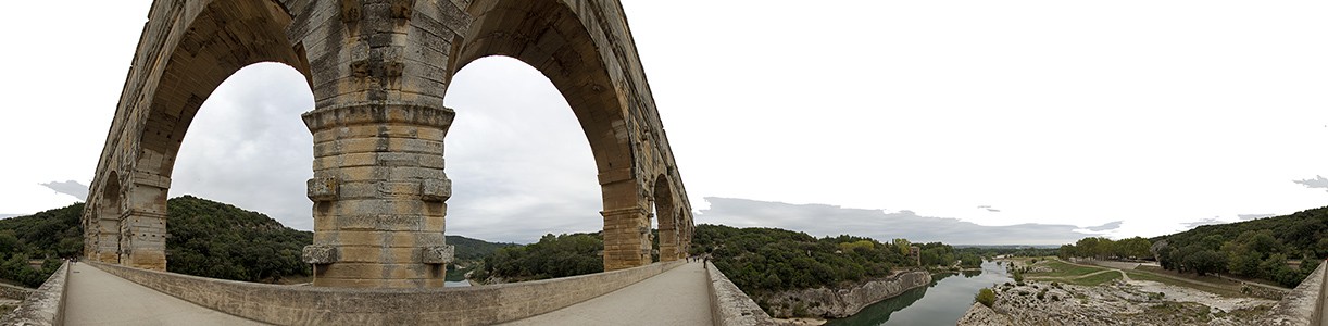 Vers-Pont-du-Gard Pont du Gard, Gardon