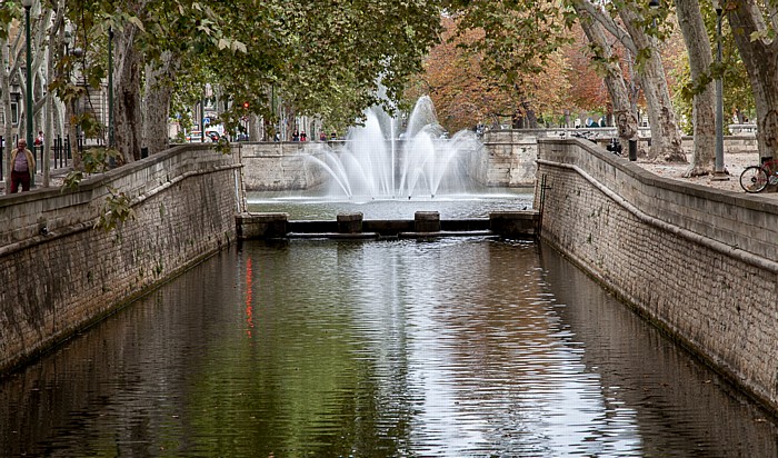Nîmes Quai de La Fontaine