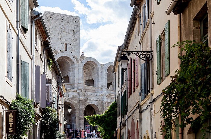 Rue Voltaire, Amphitheater (Arènes d'Arles)