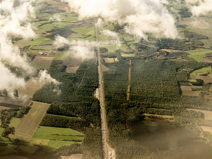 Niedersachsen - Landkreis Harburg: Autobahn A 1 Parkplätze Stellheide Luftbild aerial photo