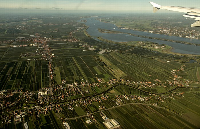 Niedersachsen - Landkreis Stade: Altes Land und Elbe Hahnöfersand Hanskalbsand Jork Luftbild aerial photo