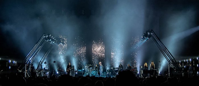 Hamburg O2 World: Peter Gabriel