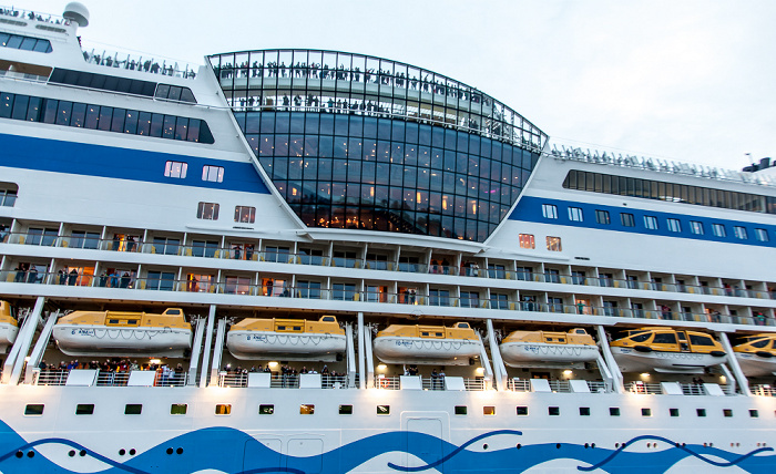 Elbe: Kreuzfahrtschiff AIDAsol Hamburg