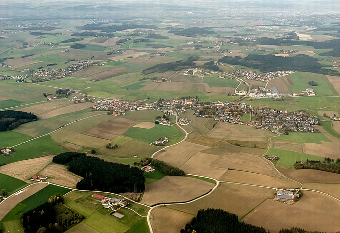 Bayern - Landkreis Landshut: Altfraunhofen Luftbild aerial photo