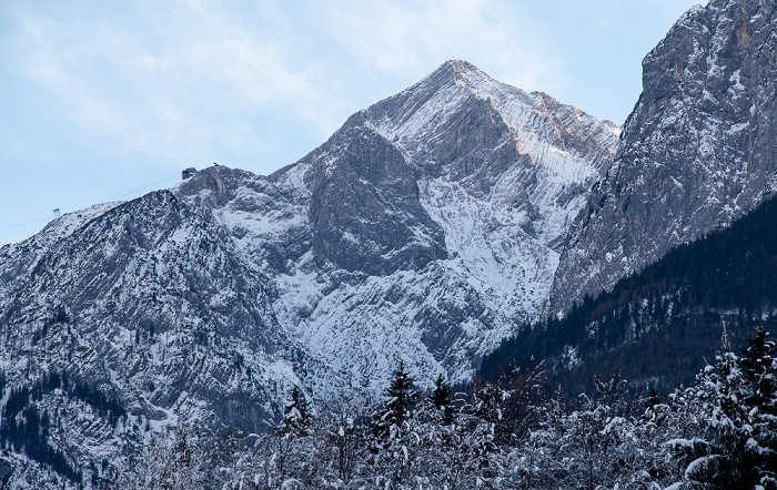 Grainau Blick aus dem Hotel Alpenhof: Wettersteingebirge - Kreuzeck und Alpsitze