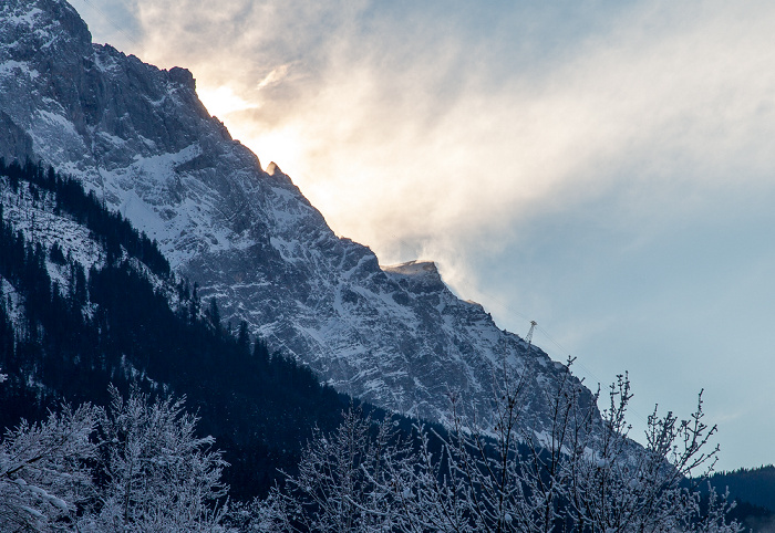 Blick aus dem Hotel Alpenhof: Wettersteingebirge - Zugspitze Grainau