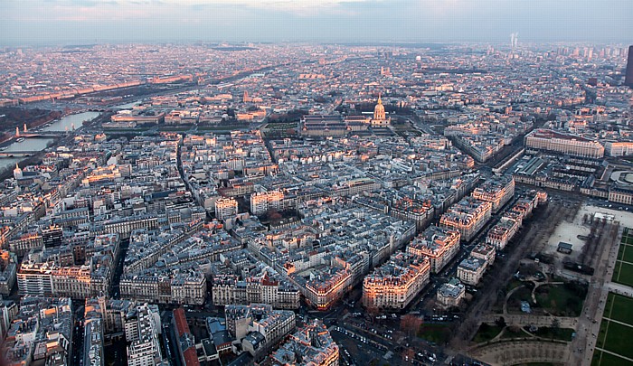 Blick vom Eiffelturm (Tour Eiffel) Paris