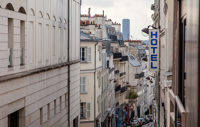 Montmartre: Rue Germain Pilon Paris