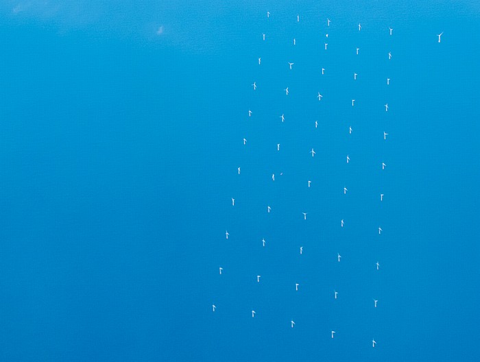 England Ärmelkanal (English Channel): Offshore-Windkraftanlagen Luftbild aerial photo