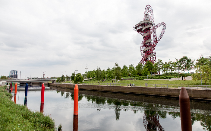 Queen Elizabeth Olympic Park: Waterworks River und ArcelorMittal Orbit London