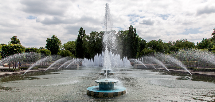Battersea Park: Battersea Park Fountains London